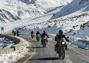 Leh-Manali National Highway closed for all vehicles due to winter conditions