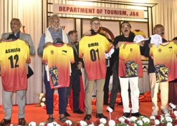 CM Omar Abdullah Unveils Logo of Jammu Marathon